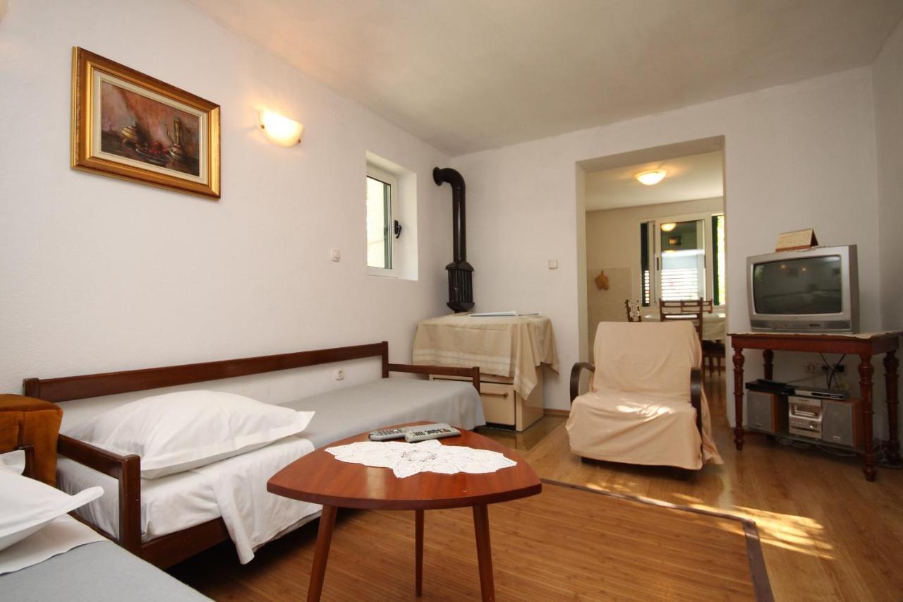 Apartments And Rooms With Parking Space Tucepi, Makarska - 6901 Dış mekan fotoğraf