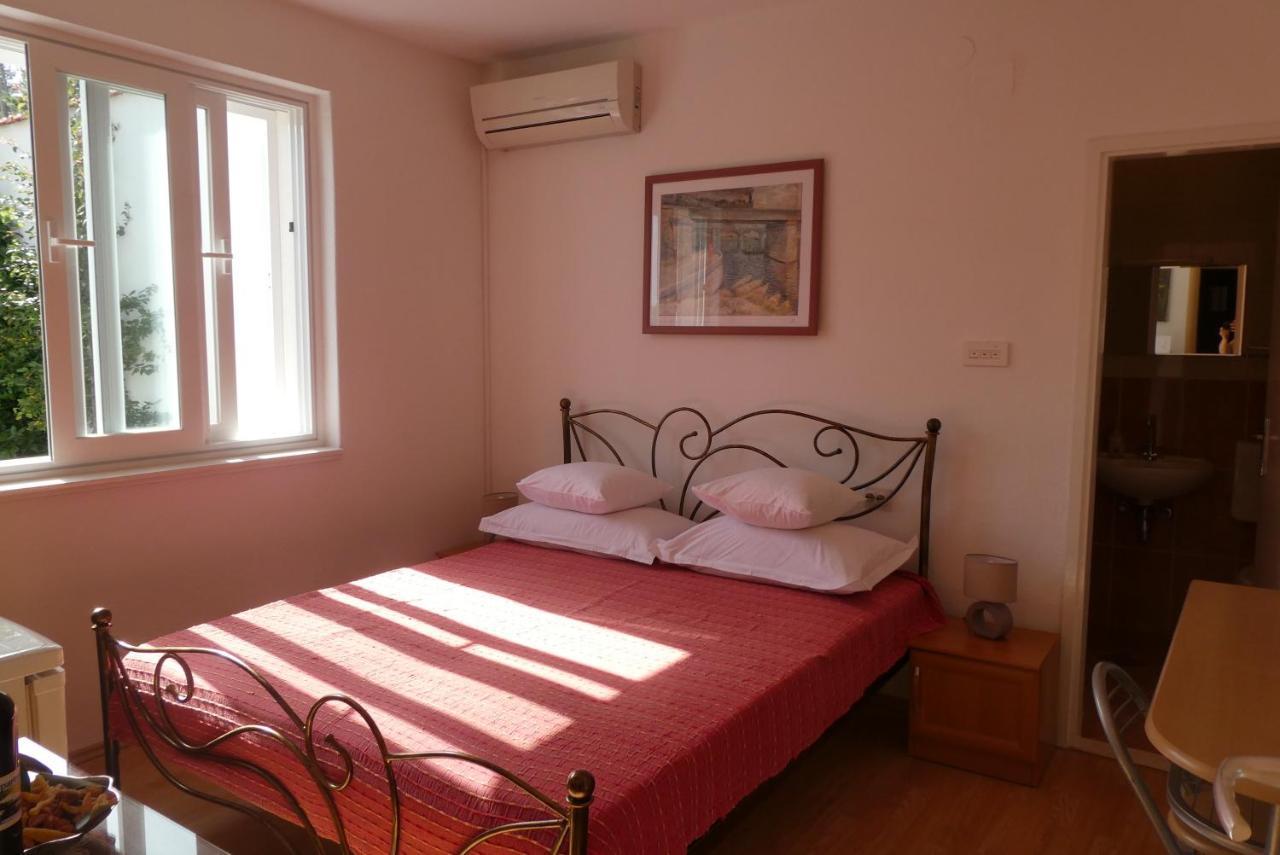 Apartments And Rooms With Parking Space Tucepi, Makarska - 6901 Dış mekan fotoğraf