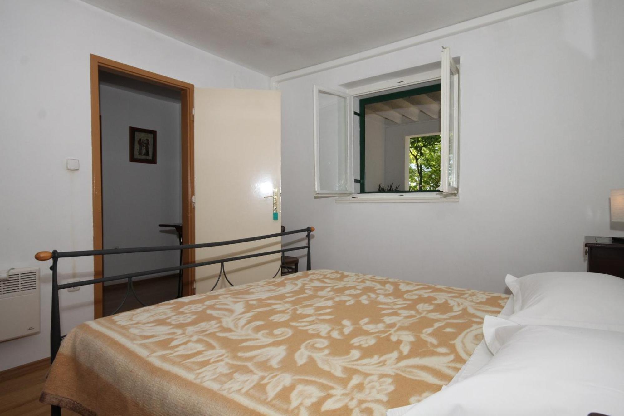 Apartments And Rooms With Parking Space Tucepi, Makarska - 6901 Oda fotoğraf